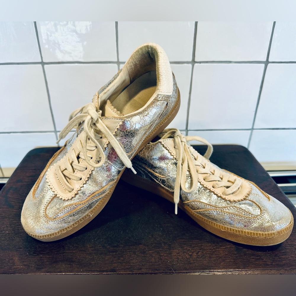Dolce Vita Notice - Metallic Silver Sneakers
